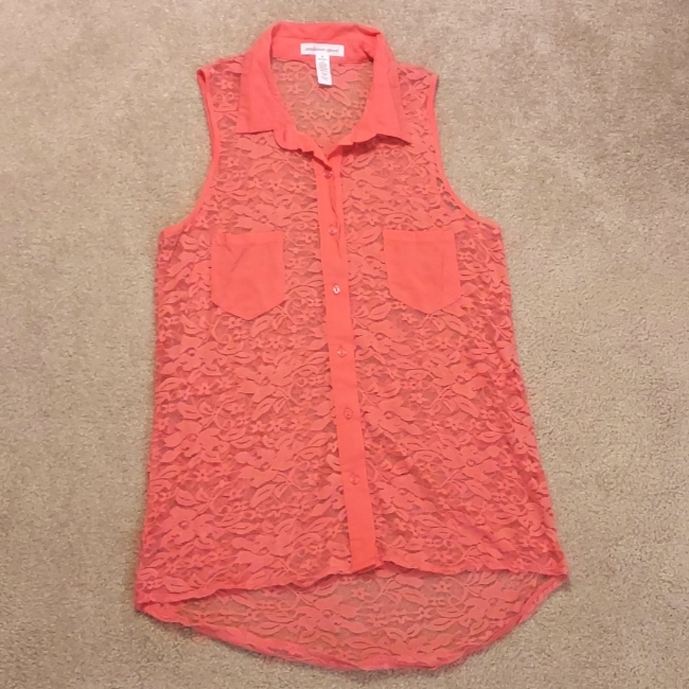 LACY & FLORAL BUTTON DOWN